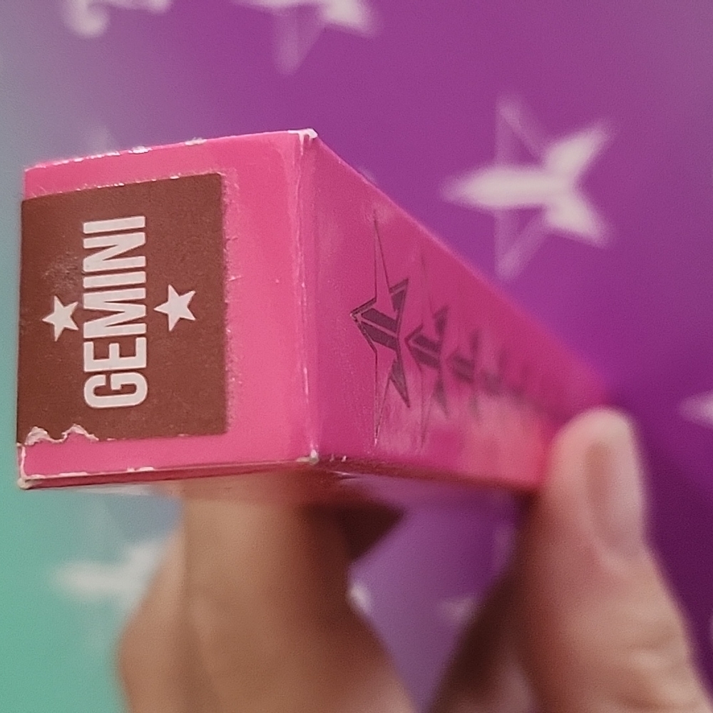 BNIB Velour Lip Liner